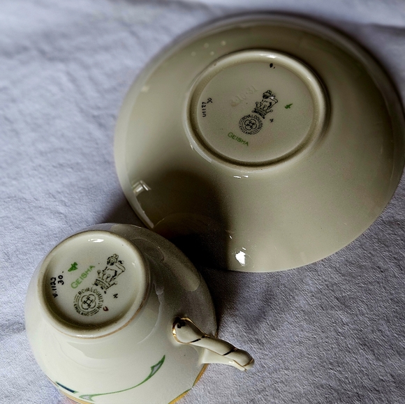 Rare Royal Doulton bone china Art Deco cup and saucer "Geisha" pattern - Picture 4 of 4